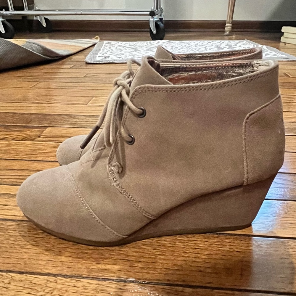 Toms Khaki Wedge